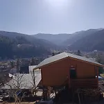 у андрія Yaremche